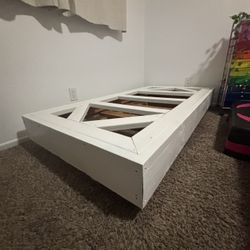 Twin Size Frame Free