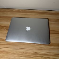 MacBook Air 13” A1466 (2017) – For Parts /No Charger