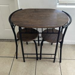 Table With 2 Chairs