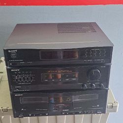 READ DESCRIPTION —  Sony LBT-D107R Stereo System