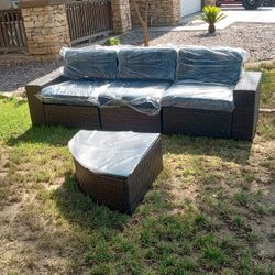 Four-piece Patio Chair Set Brown Frame Blue Cushions Outdoor Patio Sofa Set