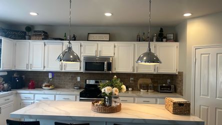 Set up to dimmable pendant lights