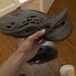 Adidas foam runners size 9