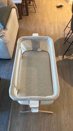Newton Baby Bassinet & Bedside Sleeper - sandstone color