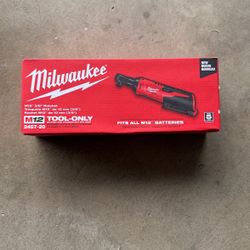 Milwaukee M12 3/8 Ratchet 