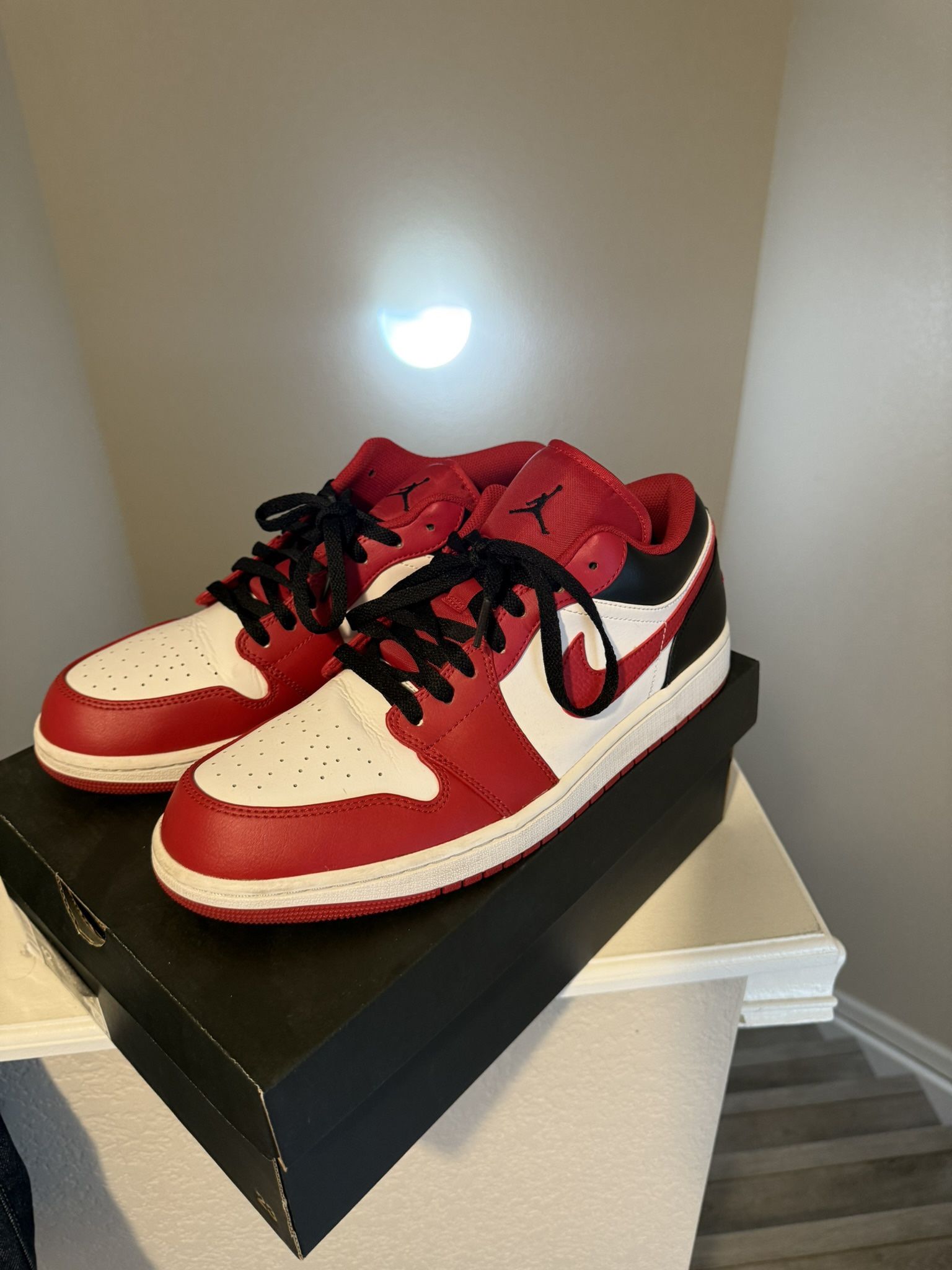 Air Jordan 1 Low'Reverse Black Toe Men’s Size 12