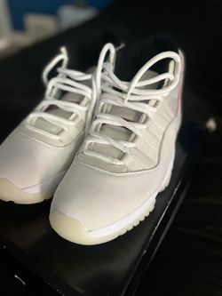 Jordan 11 “platinum Tint” Sz 10.5