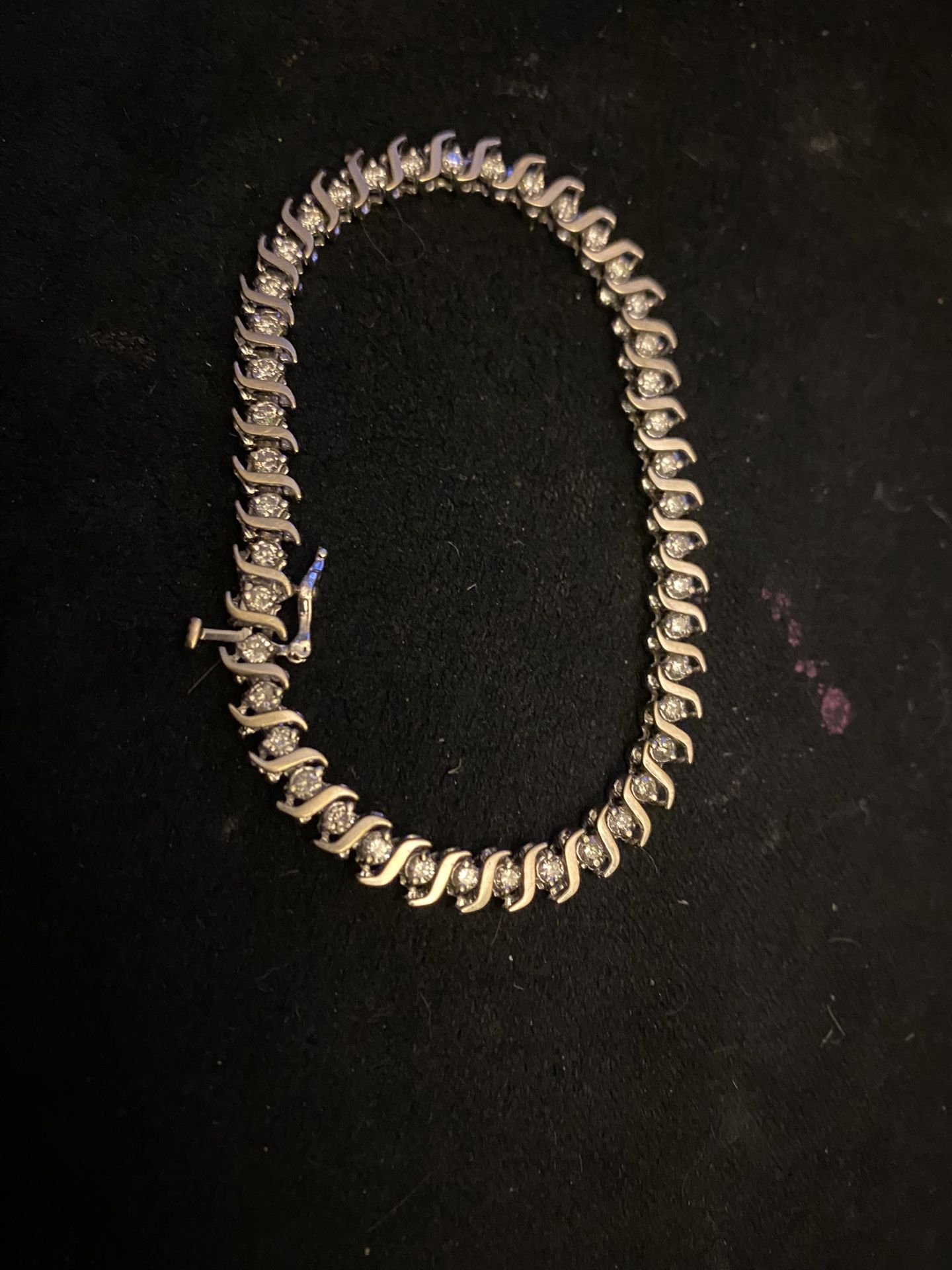 14 Kt White Gold  5.2 TCW Diamond Tennis Bracelet 