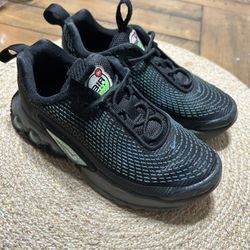 Kids Nike Shoes 11C 