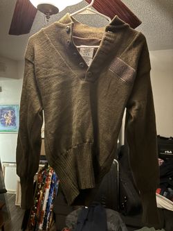 Size SMALL Submarine Sweater