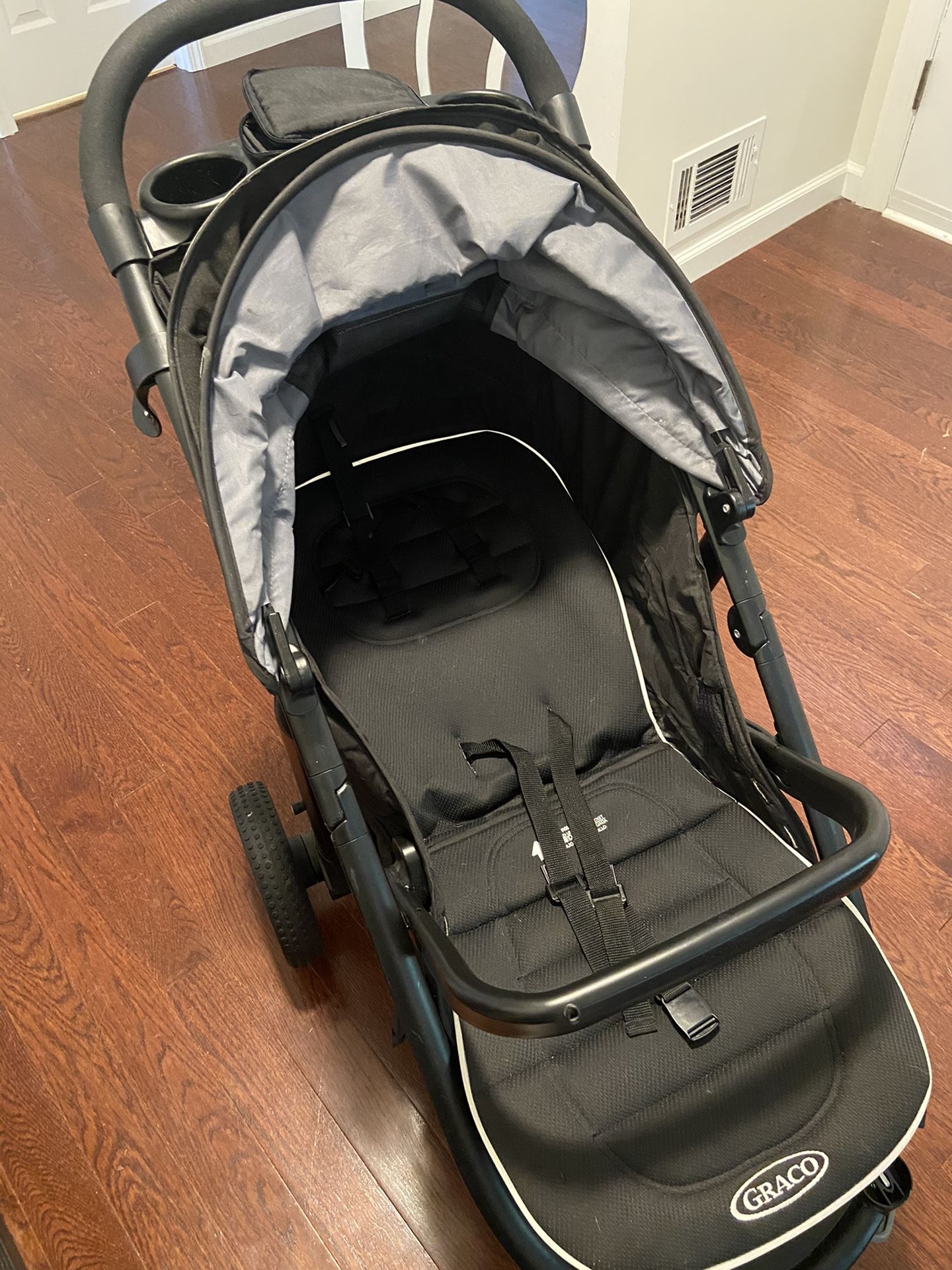 Graco stroller and car seat combo