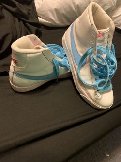 Nike ladies leather high tops size 7 great shape