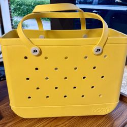 Bogg Bag yellow
