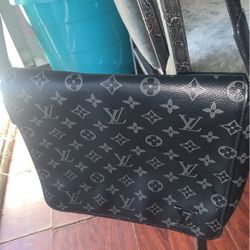 Louis Vuitton Messenger Bag Noir Black