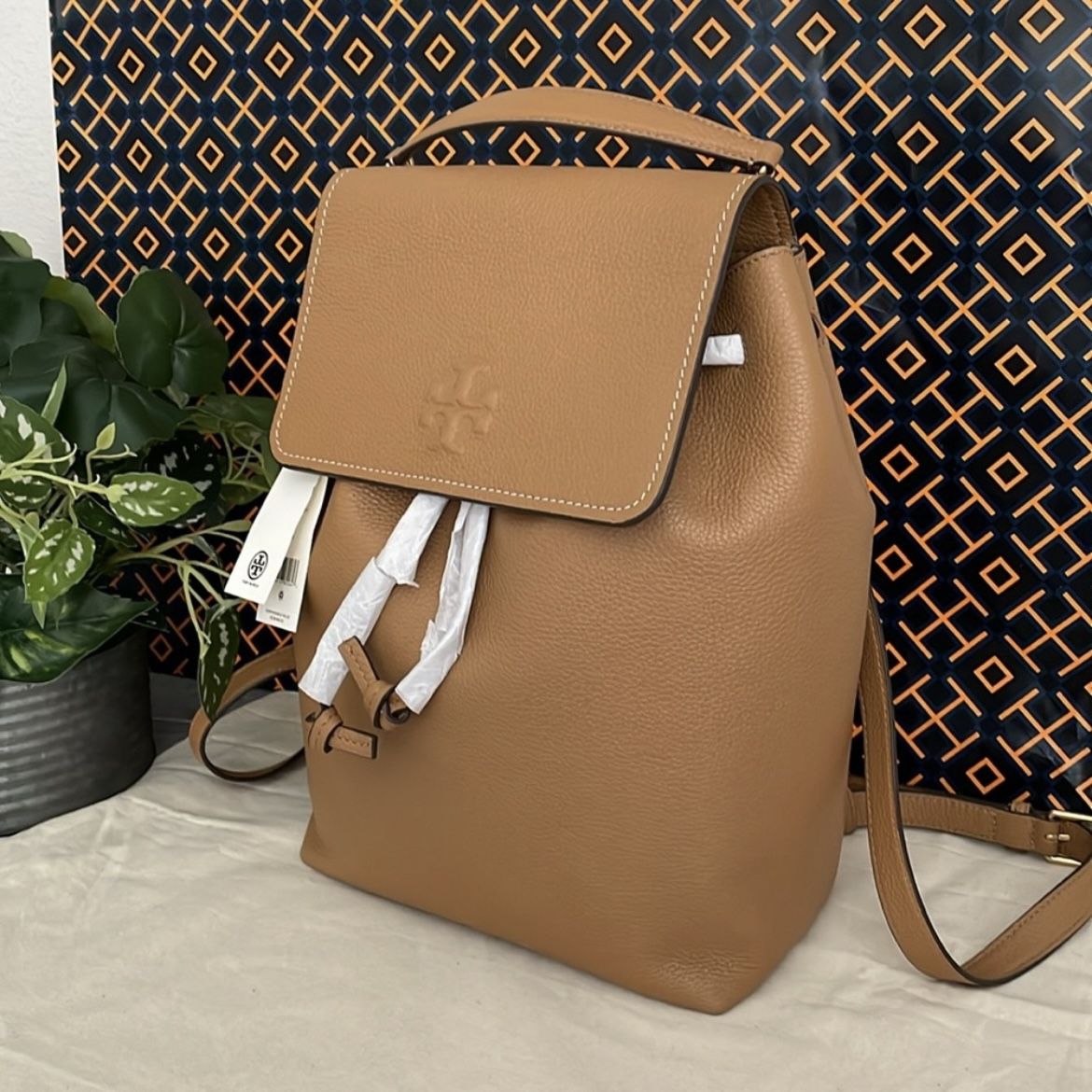 New✨ authentic tory burch thea backpack (large)