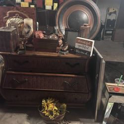 Unique.  Accent Chest