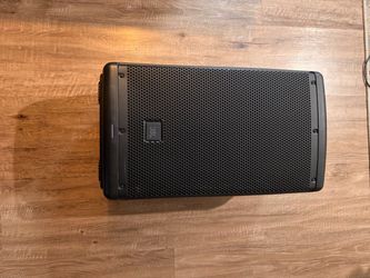 JBL Professional EON 610 Speaker