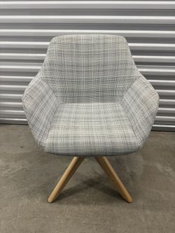 Workspace®️ Lobby lounge chair / guest chair / swivel chair