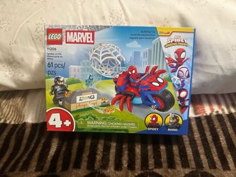 New Lego Spidey on his Motorcycle vs. Rhino (11206)