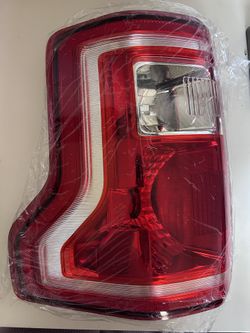 Ford F-150 Tail Light 2015, 2016, 2017, OEM ORIGINAL Ford F-150 Tailight, PERFECT COMPLETE CONDITION