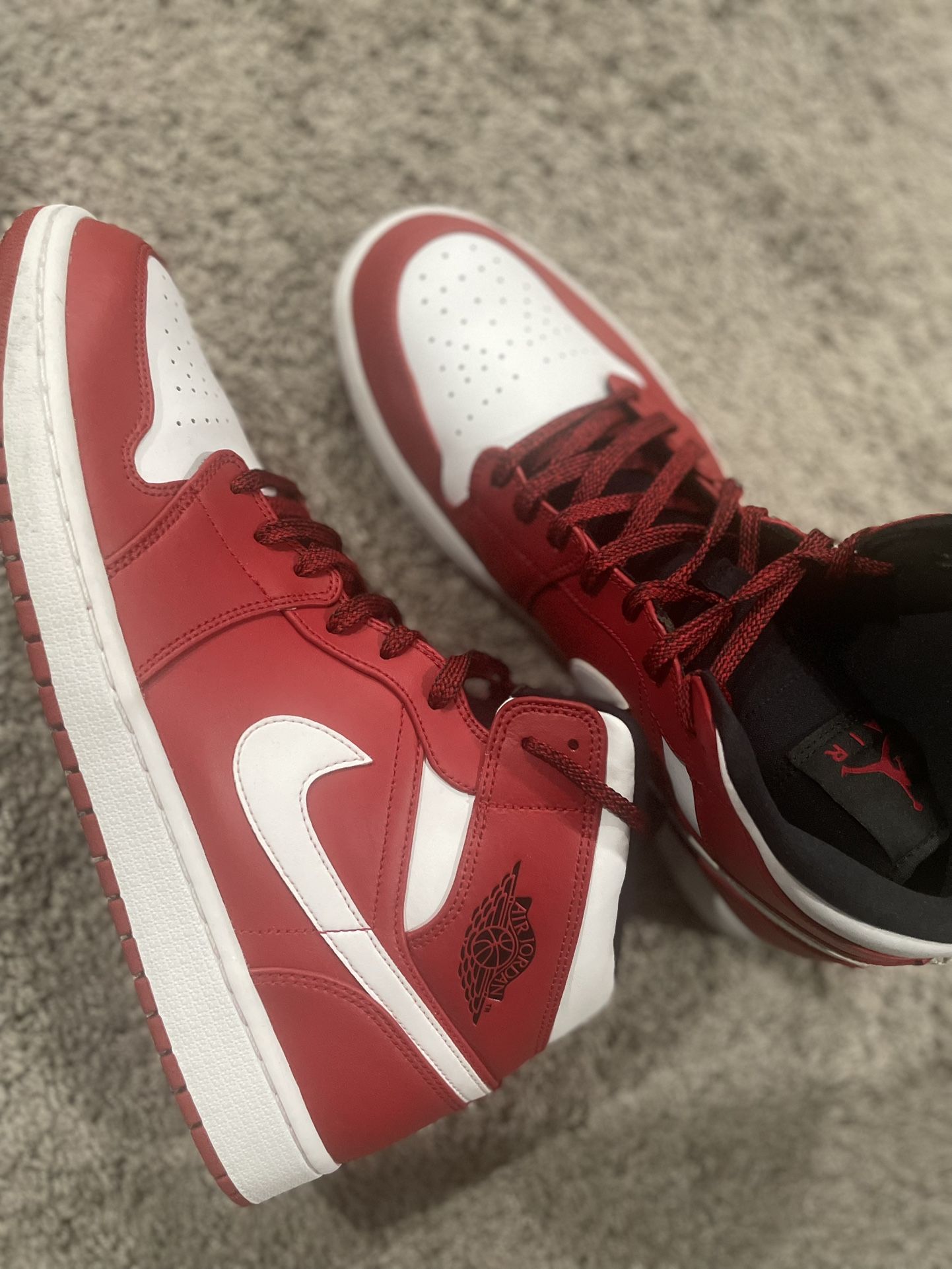 Jordan 1 Retro (Size 13)