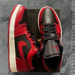 Jordan 1 low size 8 men