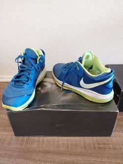 Nike Lebron 8 size 13