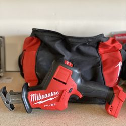 M18 FUEL 18-Volt Lithium-Ion Brushless Cordless HACKZALL Reciprocating Saw (Tool-Only)