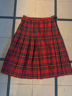 Wool plaid skirt $10