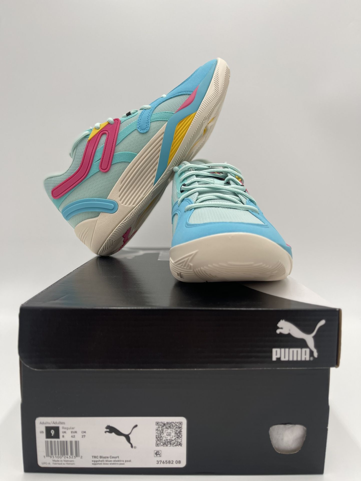 Puma TRC Blaze Court "Eggshell Blue Elektro Pool" Basketball Shoes