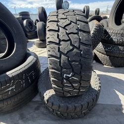 Used pair 265/70/17 BAJA at2 p5 tires 
