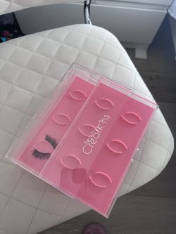 Beauty Creations Eyelash Holder
