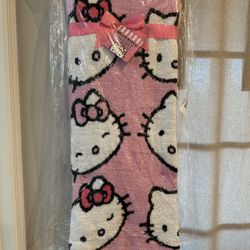 Hello Kitty Pretty Faces  Knit Throw
