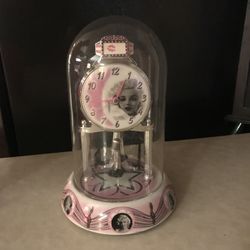 Marilyn Monroe Clock