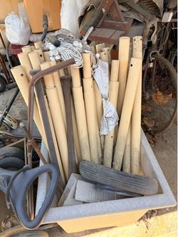 Lot of 10x20 canopy pipes (missing canopy)