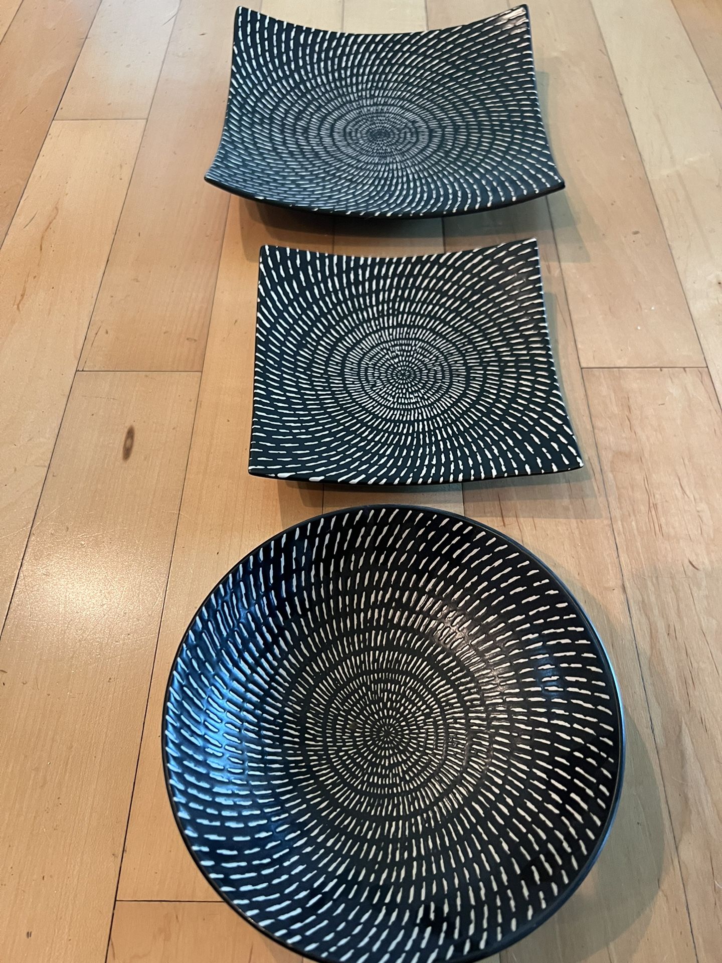 Modern 12 Piece Dinner Set NEW WITH TAGS