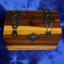 Vintage  Copper Harbor Michigan Wooden Box 