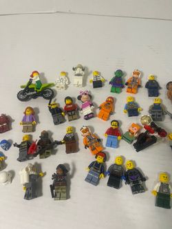 LOT OF 20+ & MISCELLANEOUS LEGO MINI FIGURES NINJAGO, LEGO MOVIE, ETC