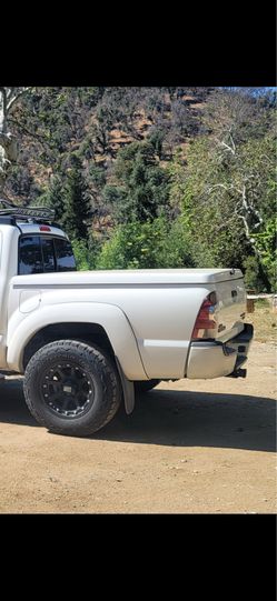 tacoma tonneau cover