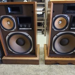 Vintage Sansui SP 3200A speakers for Sale in Henderson, NV - OfferUp