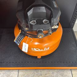 Ridgid Air Compressor (no hose) 