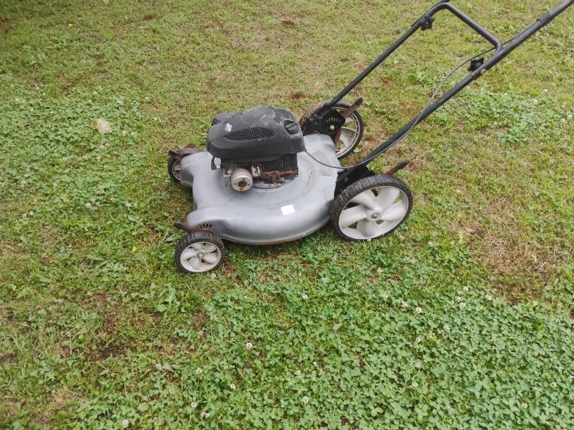 Good Lawn Mower Starts And Runs Just Needs A Primer Button And A Pull Cord