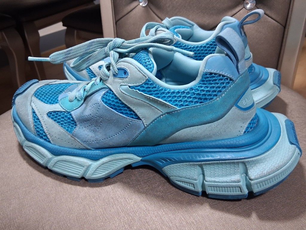 Balenciaga 3XL Size EU42/US9