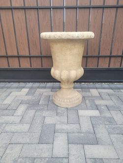 Colonial Column Pot (NEW)