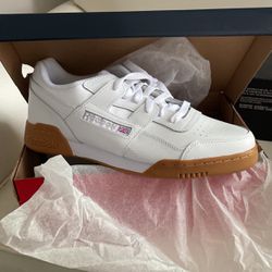 Retro Reebok White Shoes Size 9 & 10
