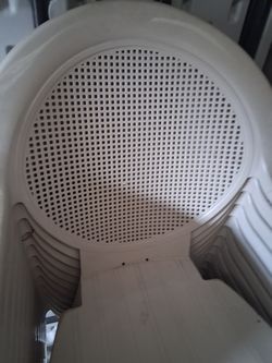 Resin High Chair with Arm Resr