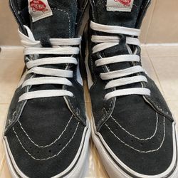 Black Vans Size: Women 9.5 / For Men 8.0