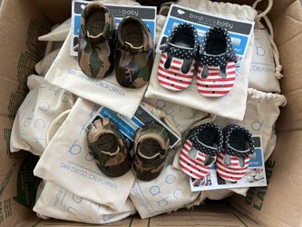 Lot of 116 Baby's Leather Moccasins In Original Package 