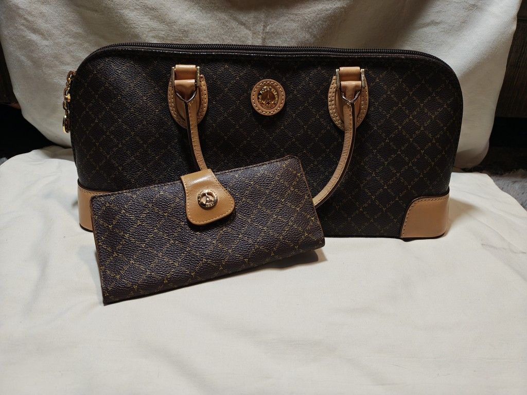 Eiffel (Paris) Handbag / Purse & Wallet Set * Used Twice * Very Nice * Great Deal