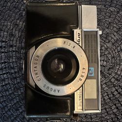 Vintage Argus Automatic 35mm Film Camera – 45mm f/2.8 – w/ Case
